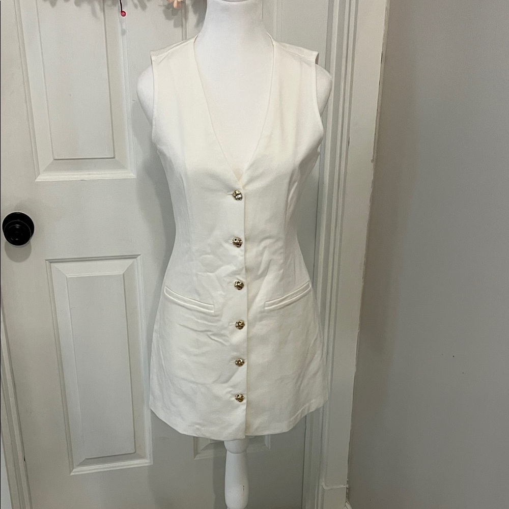 NWT! Willow & Wind Chic White Sleeveless Vest Dress